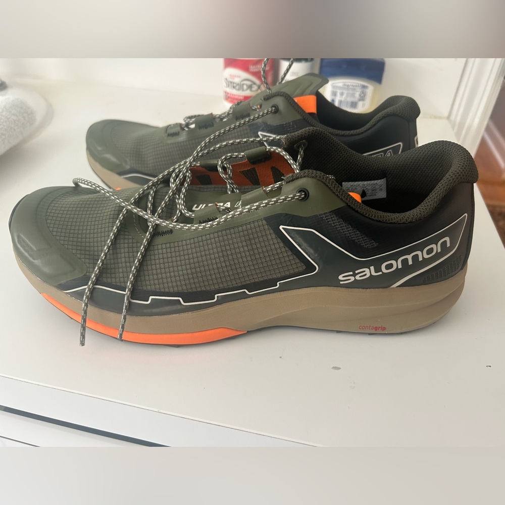 Running shoes brand new